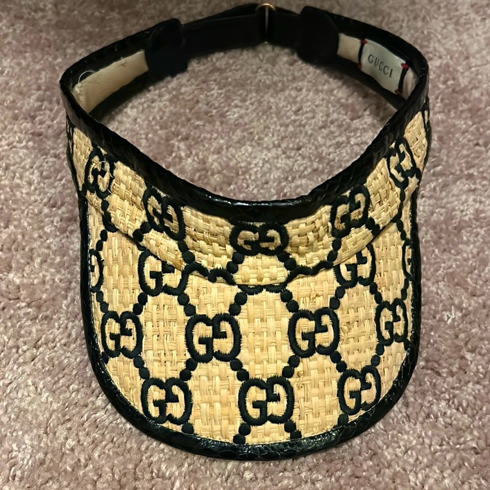 Authentic Gucci Natural Raffia Straw Black Embroidered GG Logo VISOR HAT